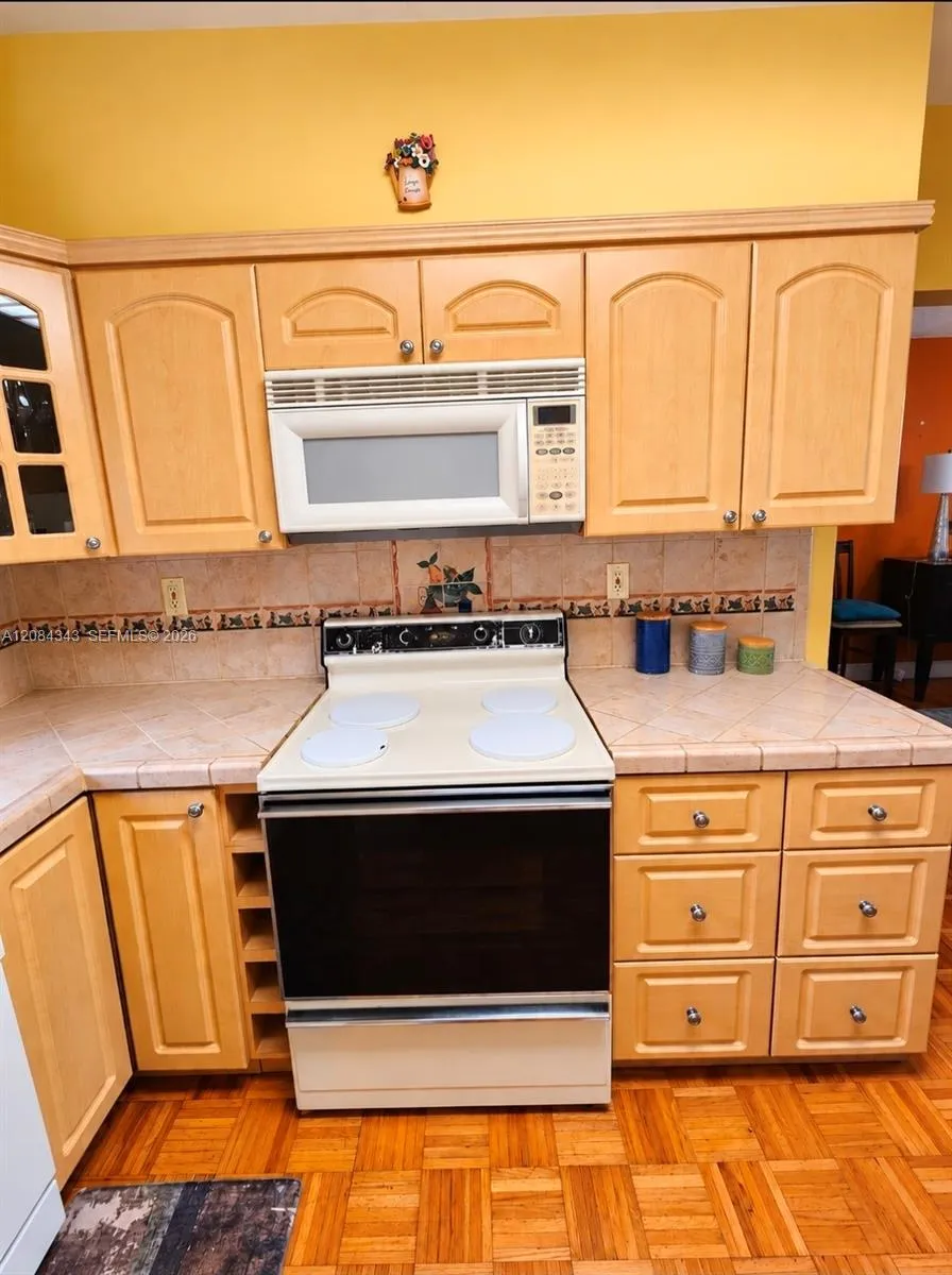 130 E 35th St Hialeah, FL 33013