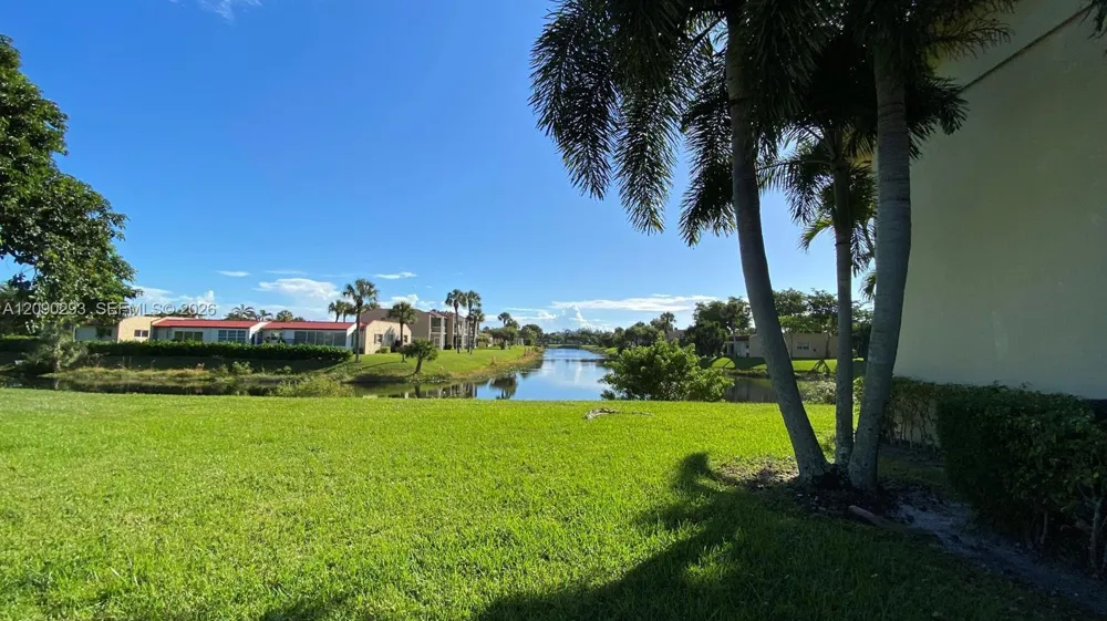 1566 Lake Crystal Dr #E West Palm Beach, FL 33411