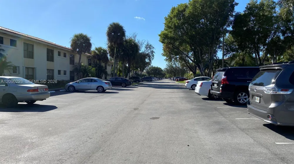 1566 Lake Crystal Dr #E West Palm Beach, FL 33411