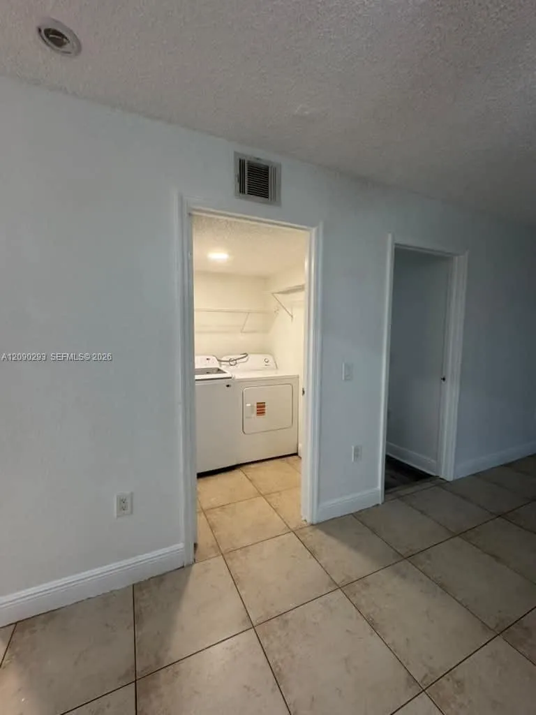 1566 Lake Crystal Dr #E West Palm Beach, FL 33411