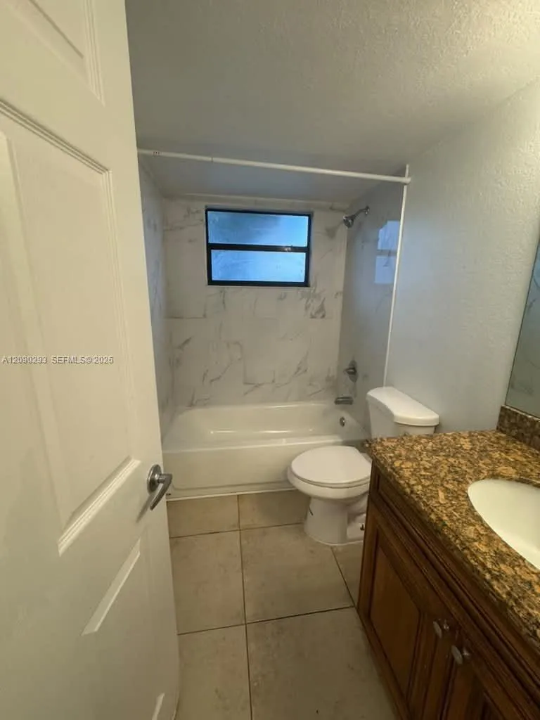 1566 Lake Crystal Dr #E West Palm Beach, FL 33411