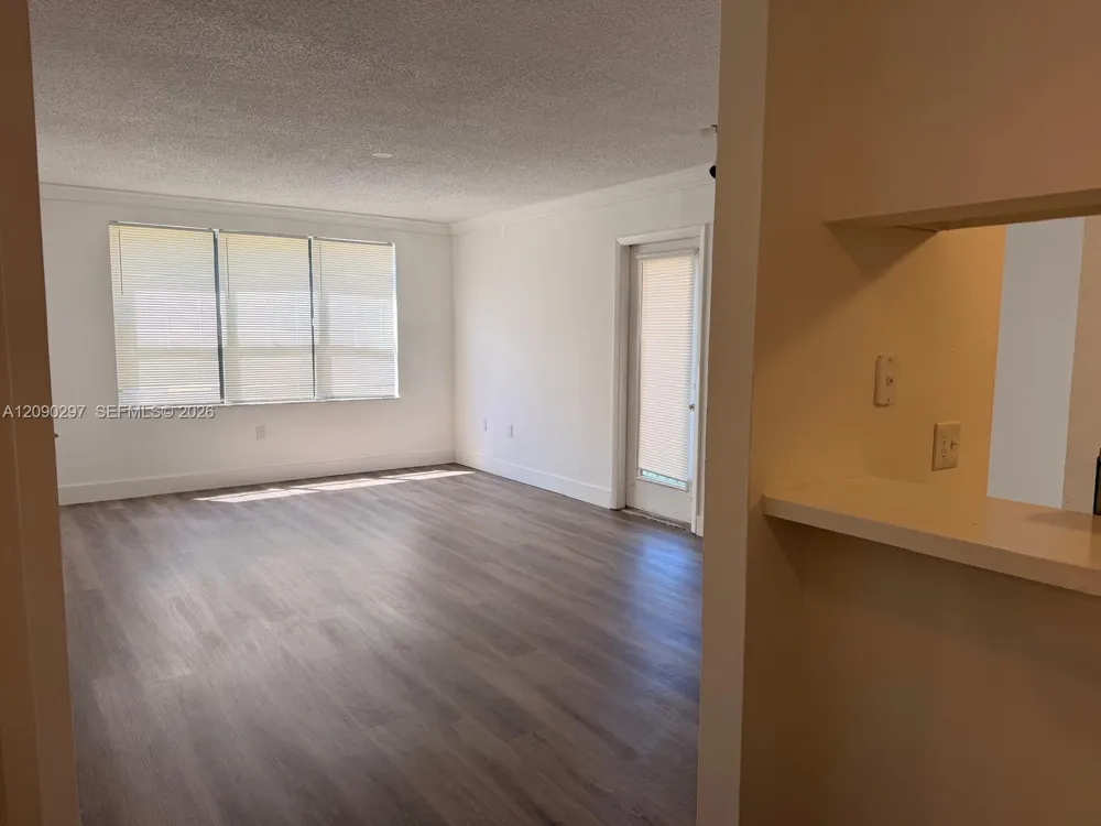 4501 W Mcnab Rd #23 Pompano Beach, FL 33069