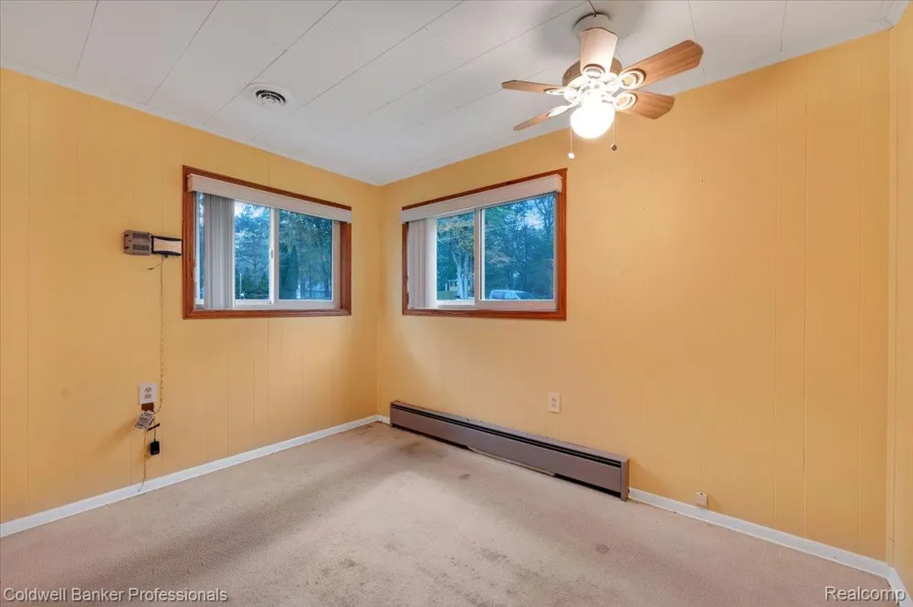 733 Lakeshore Drive Deerfield Township, MI 48421