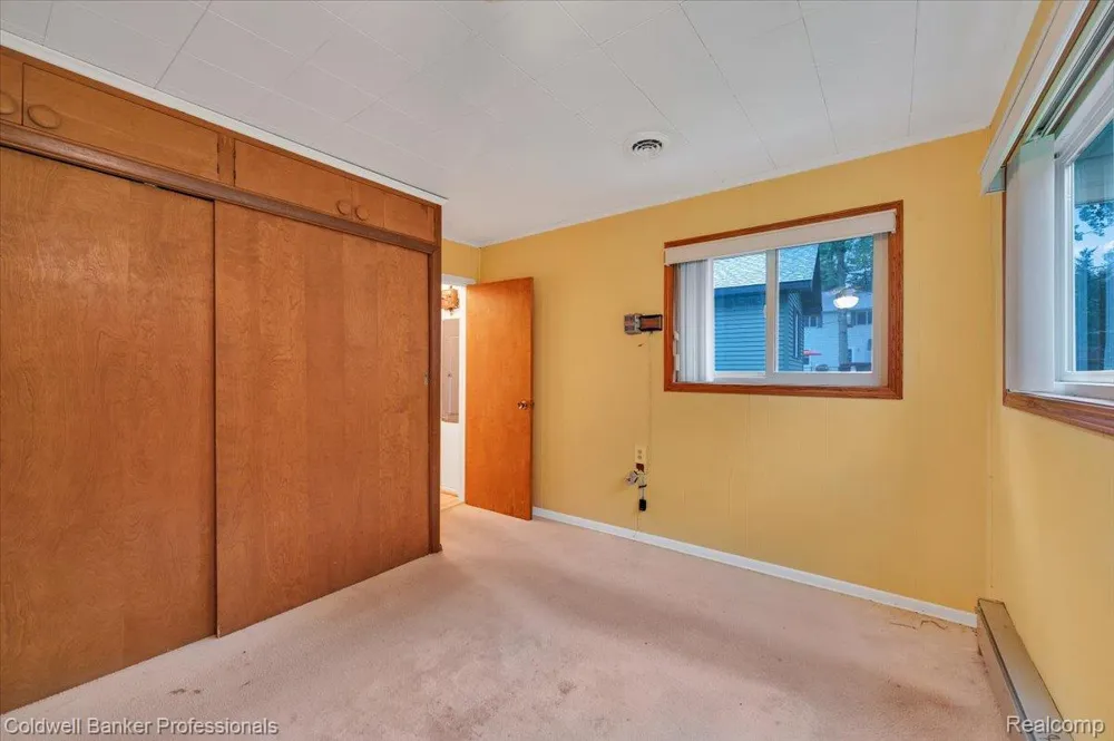733 Lakeshore Drive Deerfield Township, MI 48421