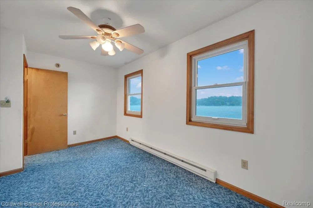 733 Lakeshore Drive Deerfield Township, MI 48421