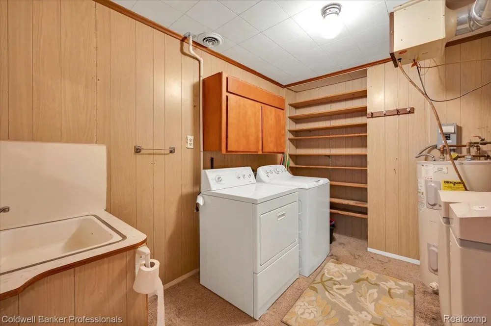 733 Lakeshore Drive Deerfield Township, MI 48421