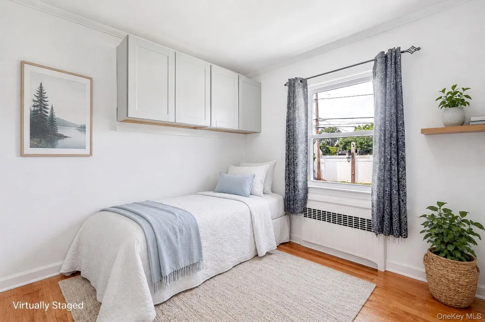 13 Maple Drive Lindenhurst, NY 11757