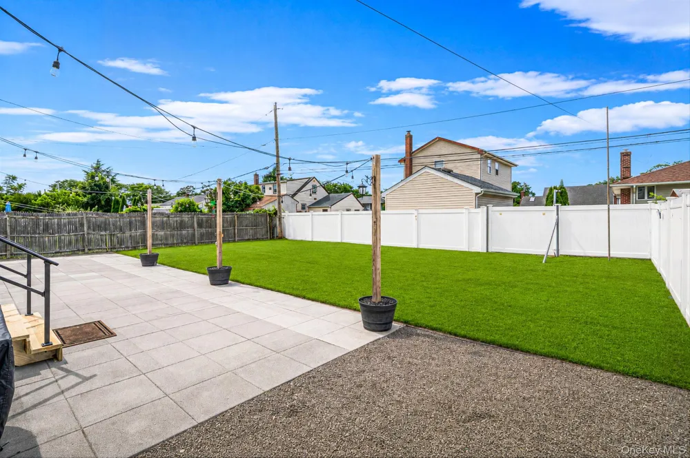 13 Maple Drive Lindenhurst, NY 11757
