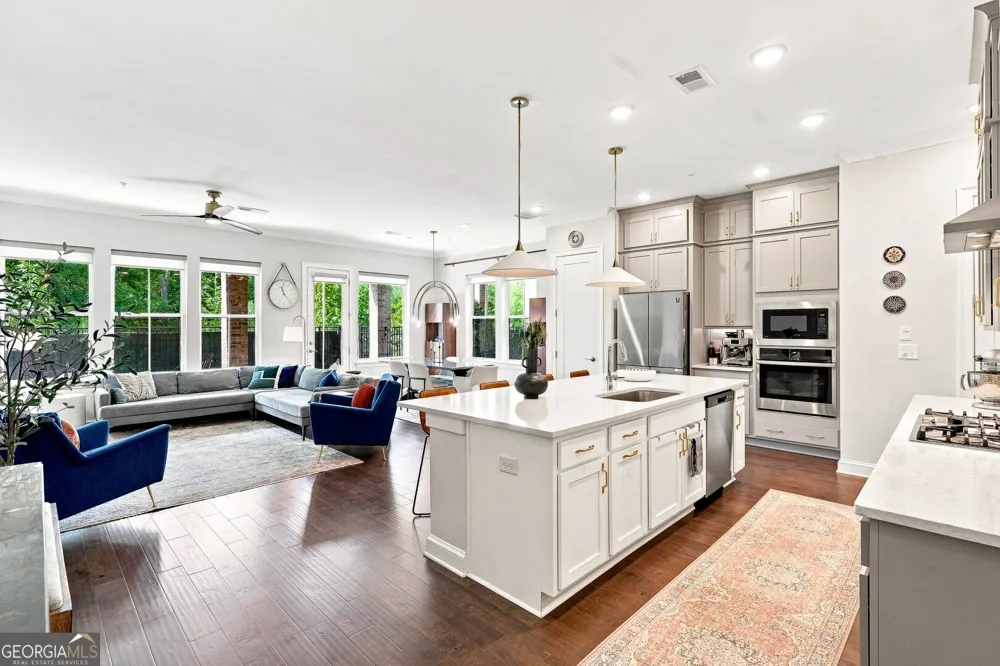 260 Walker AVE Roswell, GA 30076