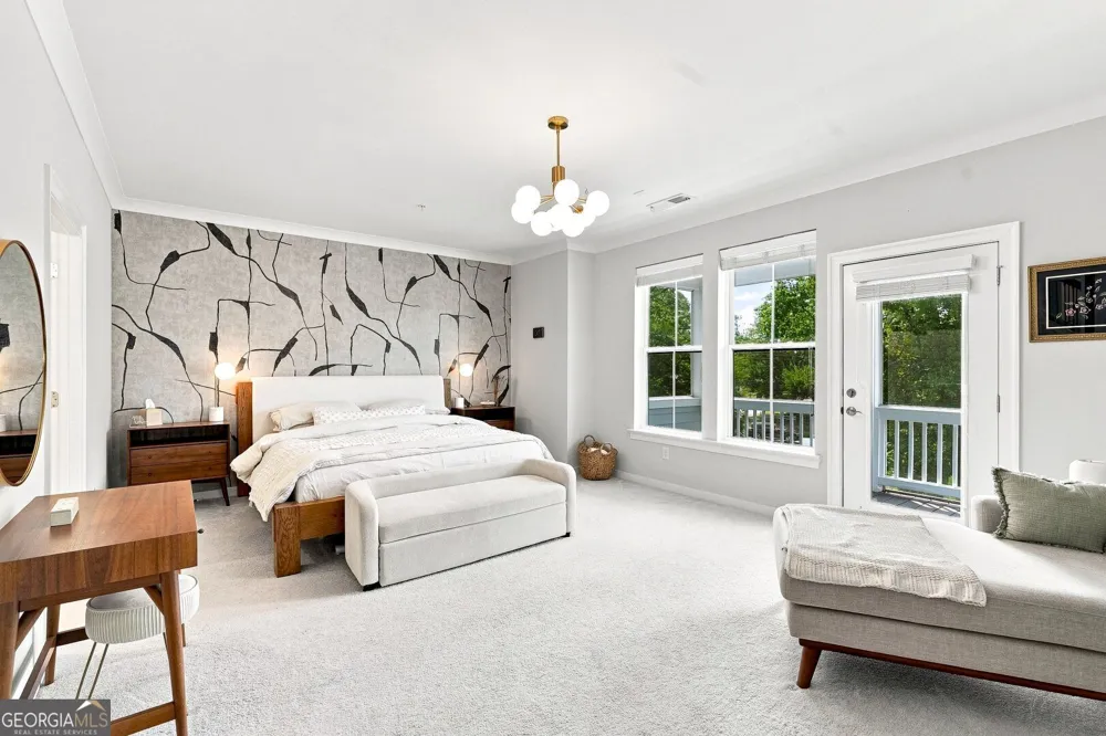 260 Walker AVE Roswell, GA 30076