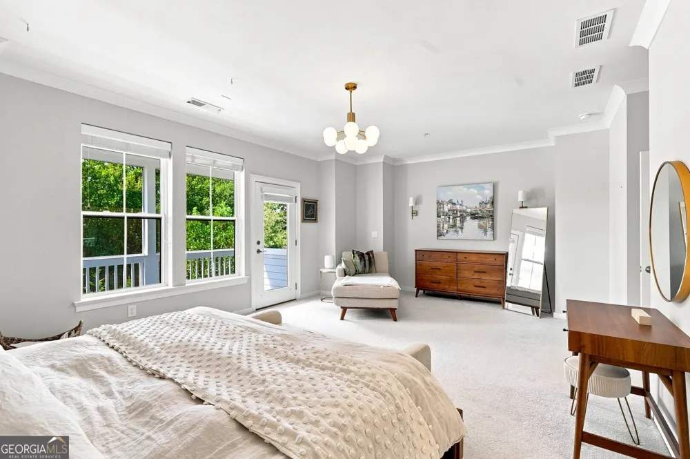 260 Walker AVE Roswell, GA 30076