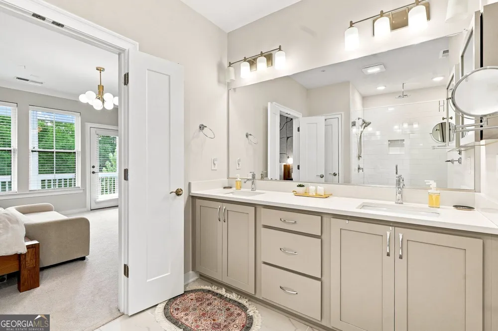 260 Walker AVE Roswell, GA 30076