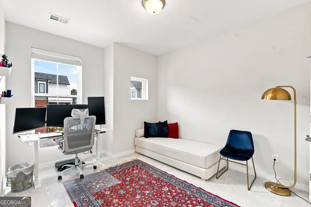 260 Walker AVE Roswell, GA 30076