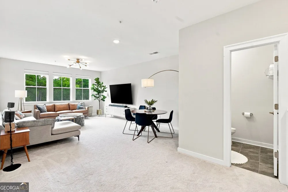 260 Walker AVE Roswell, GA 30076