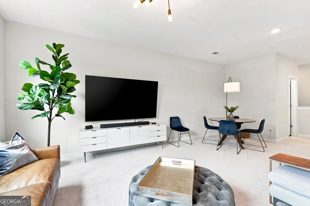 260 Walker AVE Roswell, GA 30076