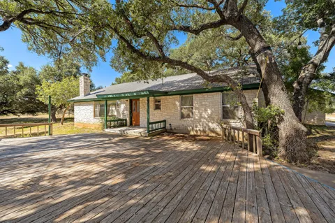 305 Hidden Oaks Lane