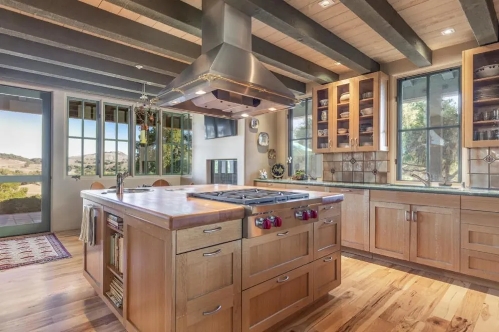 5 Via Vaquera Carmel, CA 93923