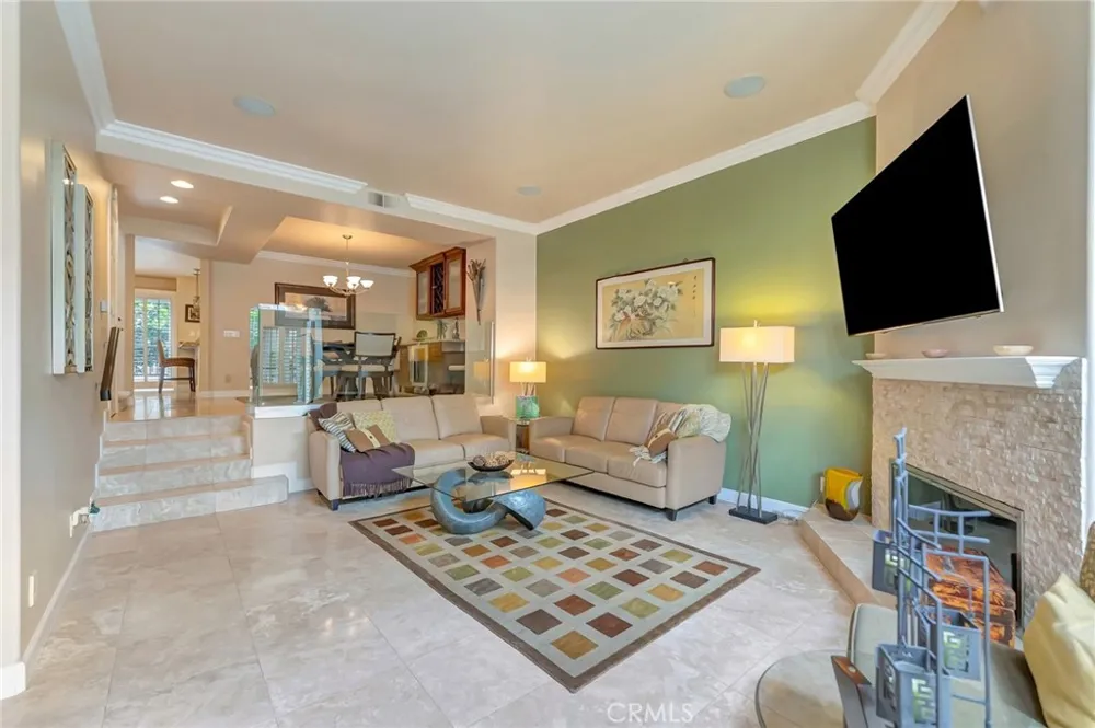 6065 Shadowbrook Circle Huntington Beach, CA 92648