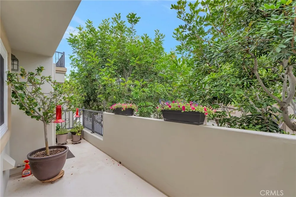 6065 Shadowbrook Circle Huntington Beach, CA 92648