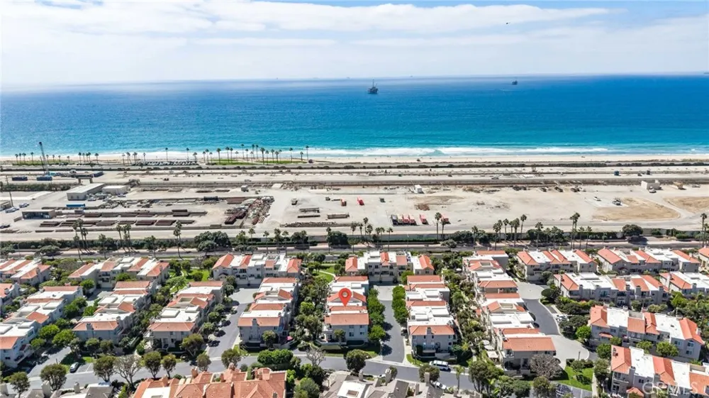 6065 Shadowbrook Circle Huntington Beach, CA 92648