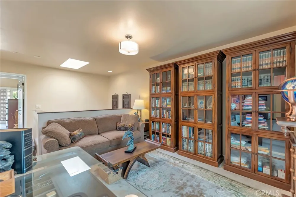 6065 Shadowbrook Circle Huntington Beach, CA 92648