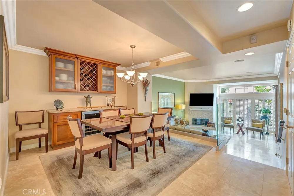 6065 Shadowbrook Circle Huntington Beach, CA 92648