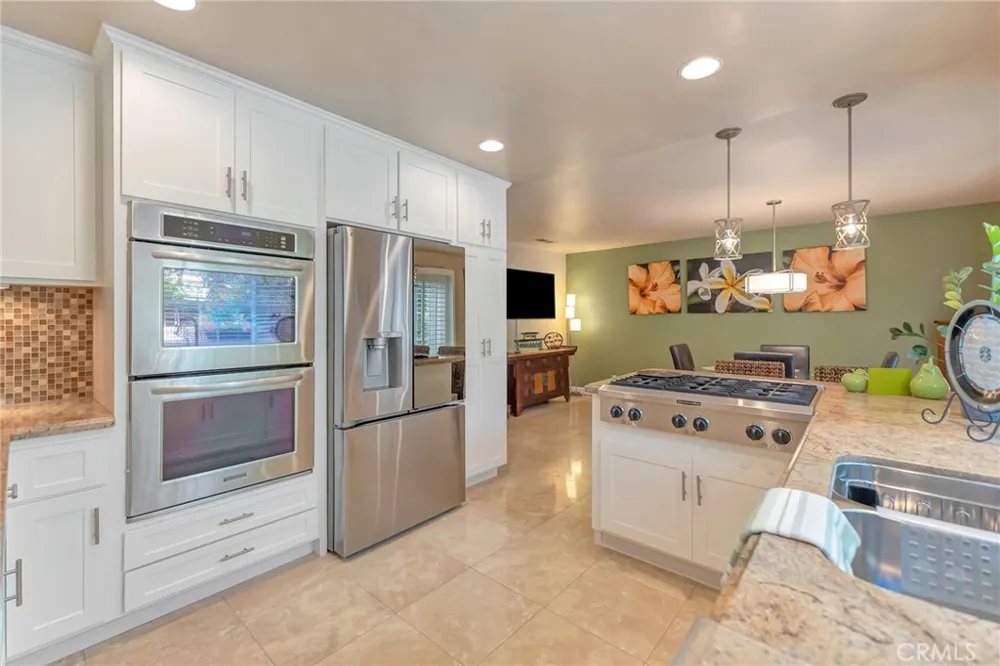 6065 Shadowbrook Circle Huntington Beach, CA 92648