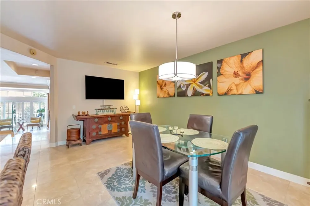 6065 Shadowbrook Circle Huntington Beach, CA 92648