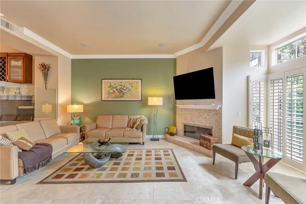6065 Shadowbrook Circle Huntington Beach, CA 92648