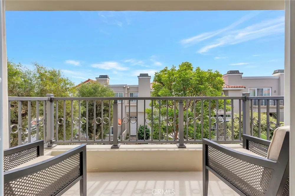 6065 Shadowbrook Circle Huntington Beach, CA 92648