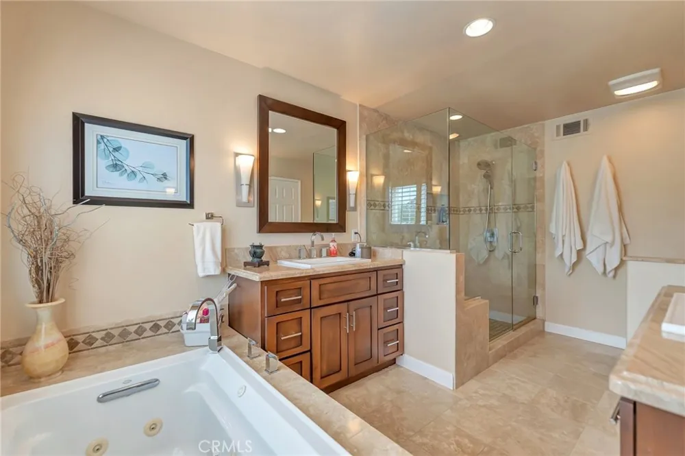 6065 Shadowbrook Circle Huntington Beach, CA 92648