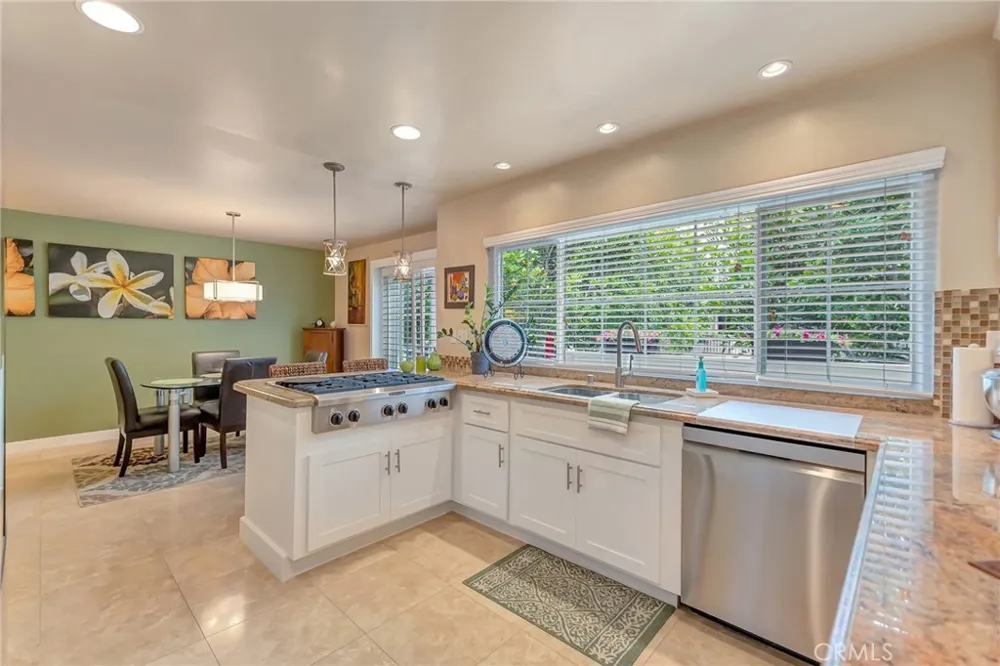 6065 Shadowbrook Circle Huntington Beach, CA 92648