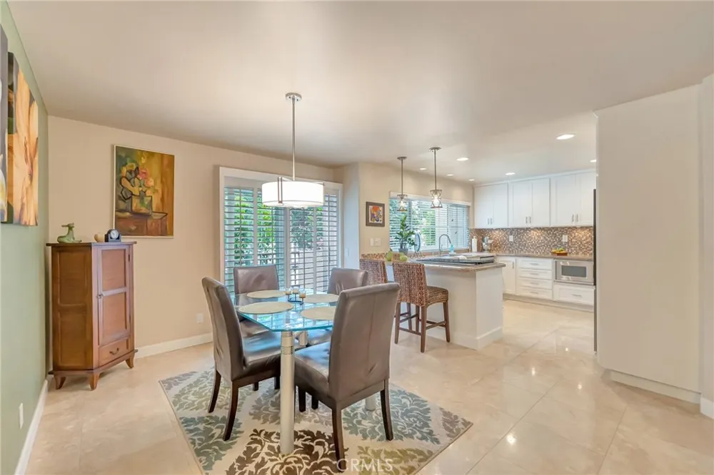 6065 Shadowbrook Circle Huntington Beach, CA 92648