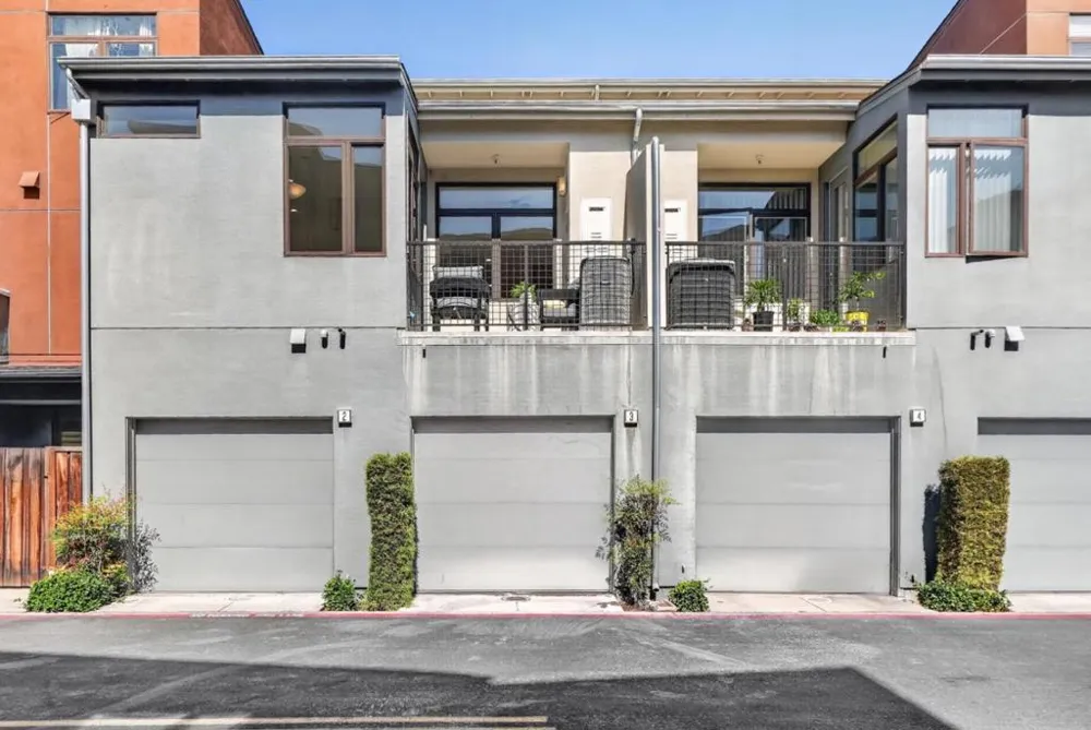 3281 Berryessa Street #3 Palo Alto, CA 94303