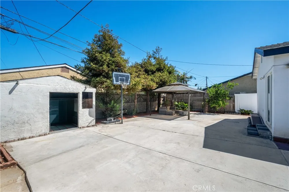 15212 Arcturus Avenue Gardena, CA 90249