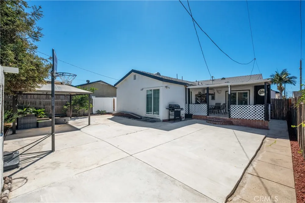 15212 Arcturus Avenue Gardena, CA 90249