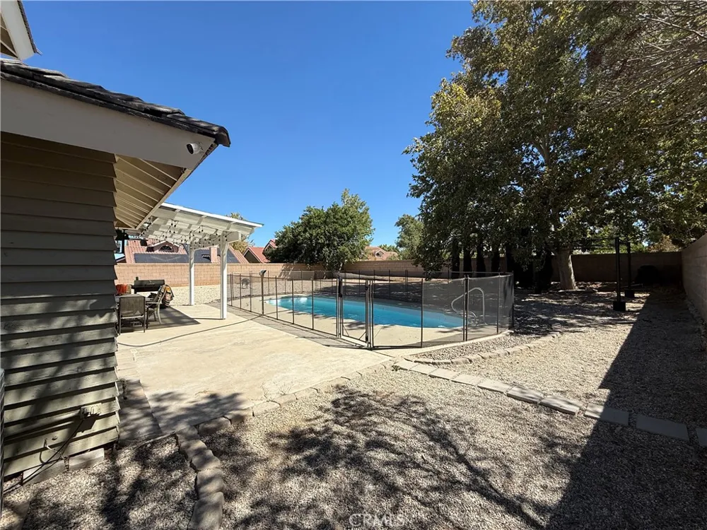 42534 61st W Quartz Hill, CA 93536
