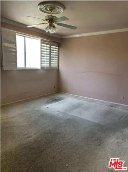 4949 Genesta Avenue #409 Los Angeles, CA 91316