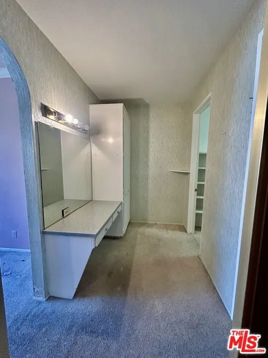 4949 Genesta Avenue #409 Los Angeles, CA 91316