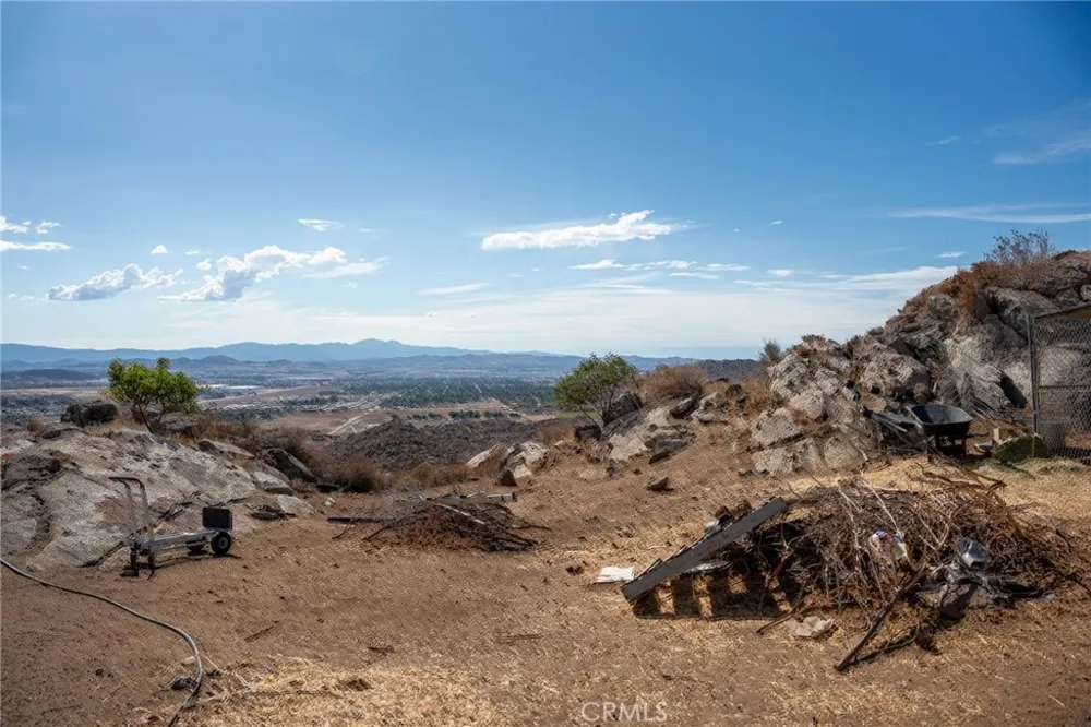 39 Minton Homeland, CA 92548