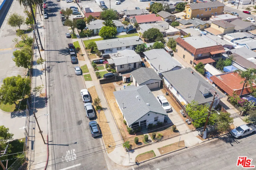 301 McDonnell Avenue Los Angeles, CA 90022