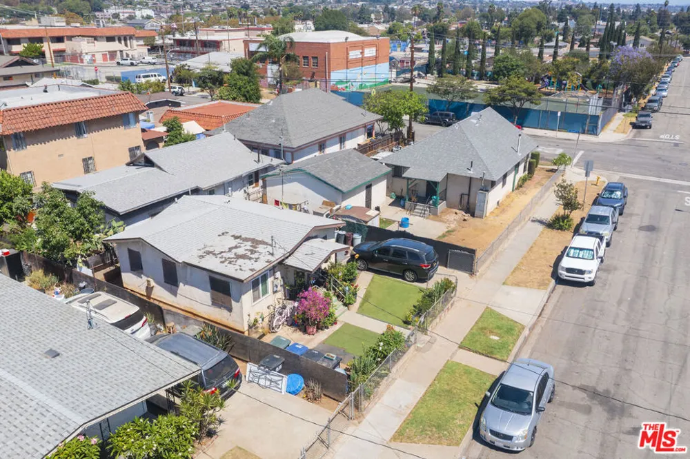 301 McDonnell Avenue Los Angeles, CA 90022