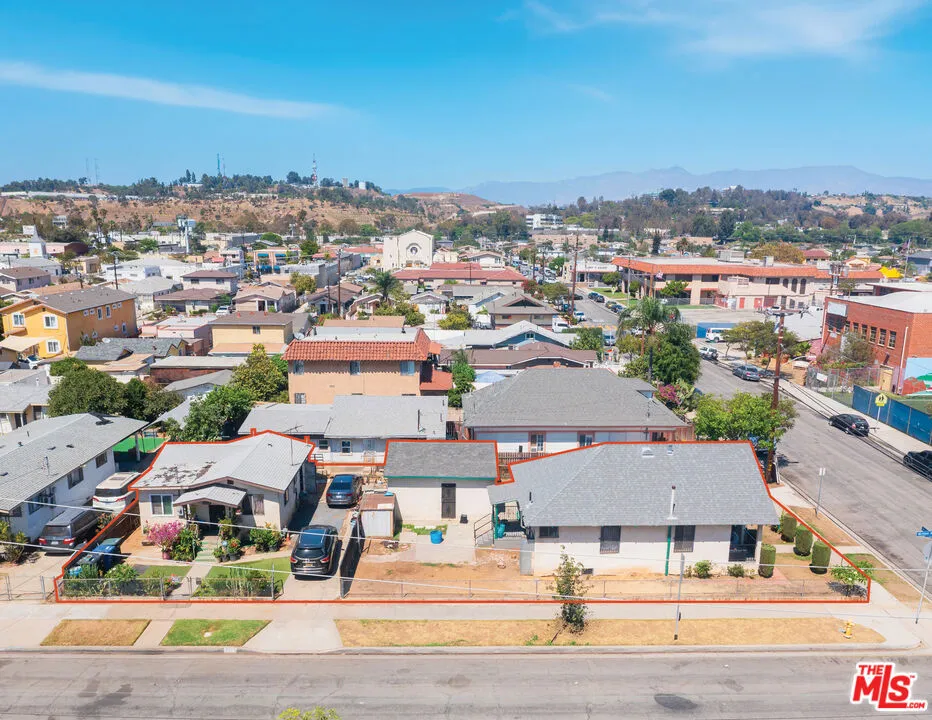 301 McDonnell Avenue Los Angeles, CA 90022