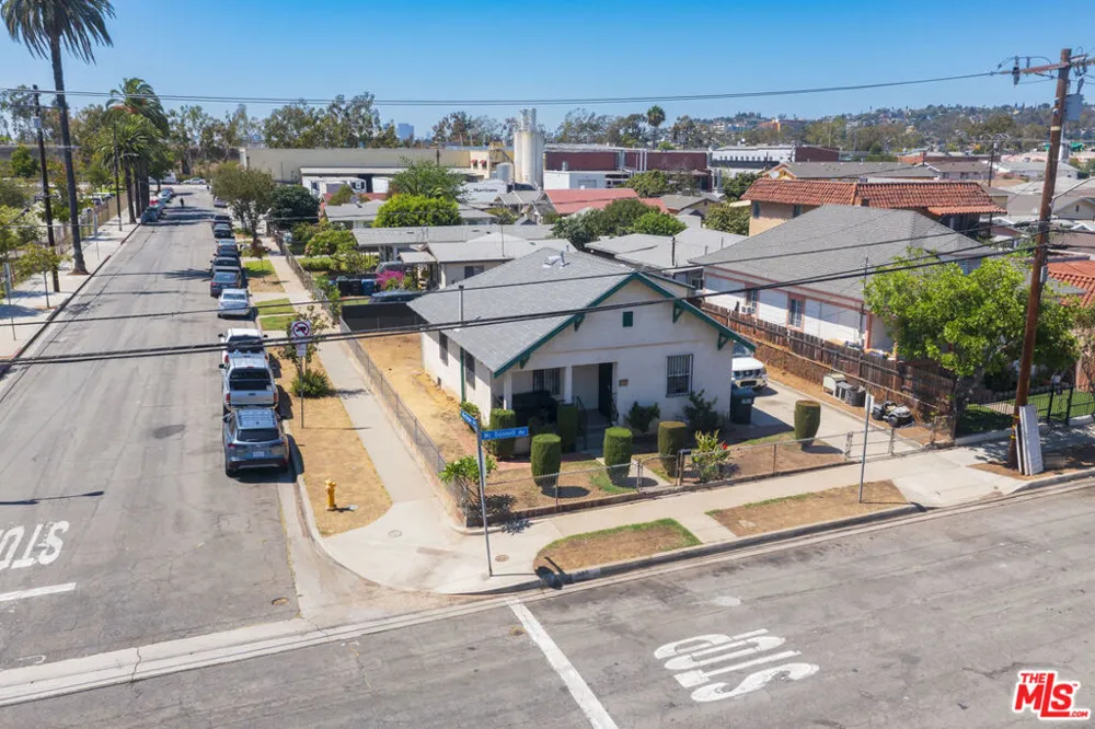 301 McDonnell Avenue Los Angeles, CA 90022