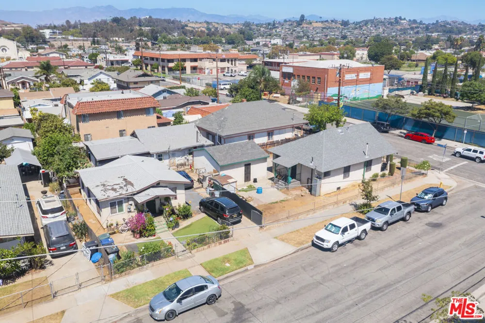 301 McDonnell Avenue Los Angeles, CA 90022