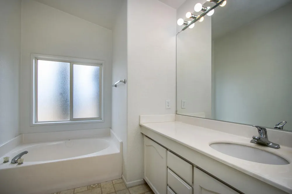 1959 Yetters Lane Landers, CA 92285