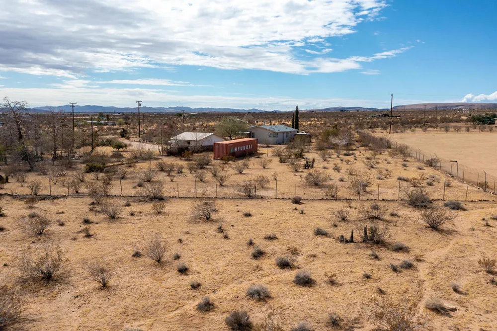 1959 Yetters Lane Landers, CA 92285