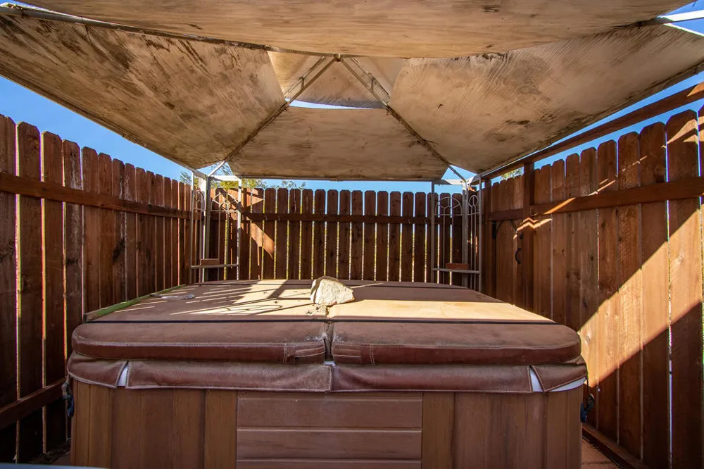 1959 Yetters Lane Landers, CA 92285
