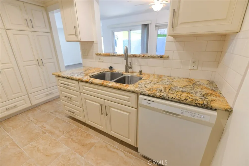 257 Avenida Victoria #A San Clemente, CA 92672