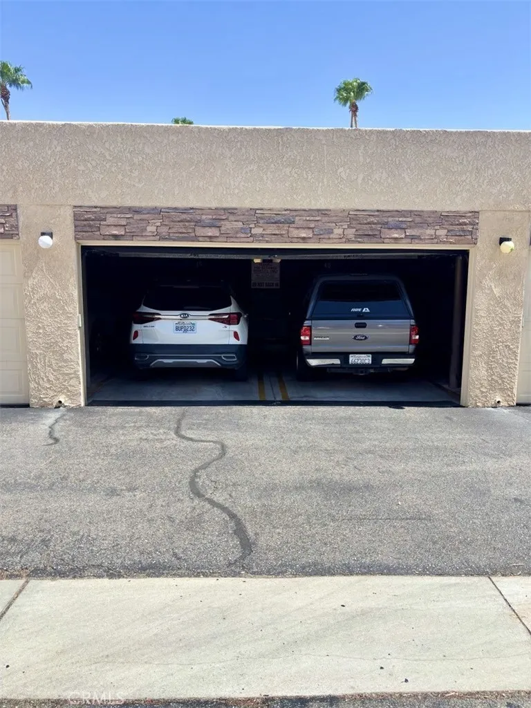 200 E Racquet Club Palm Springs, CA 92262